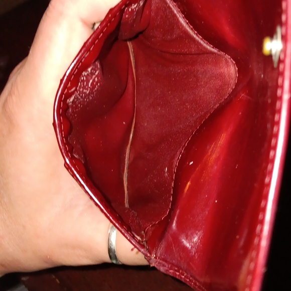 CARTIER EUC BEAUTIFUL SIGNATURE BURGUNDY TRIFOLD WALLET - Picture 13 of 13